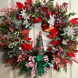Vibrant Holiday Wreath with Red and Green Accents